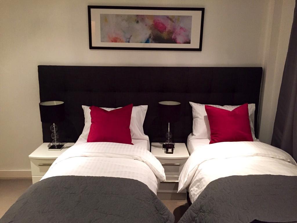 Stratford City- Edge Apartments Londen Kamer foto